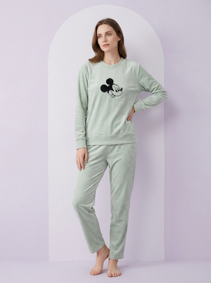 334 – Mickey Cozy Lounge Set