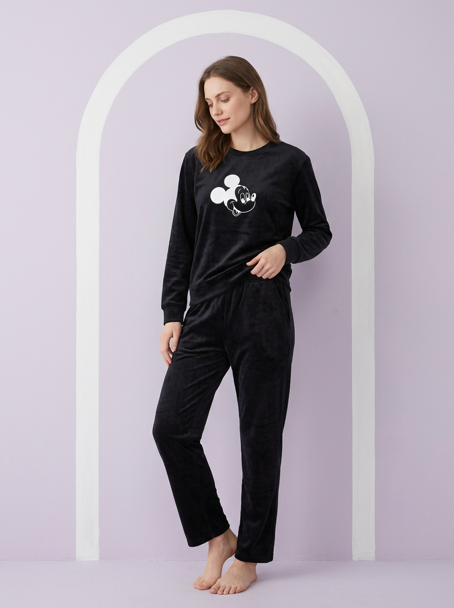 334 – Mickey Cozy Lounge Set