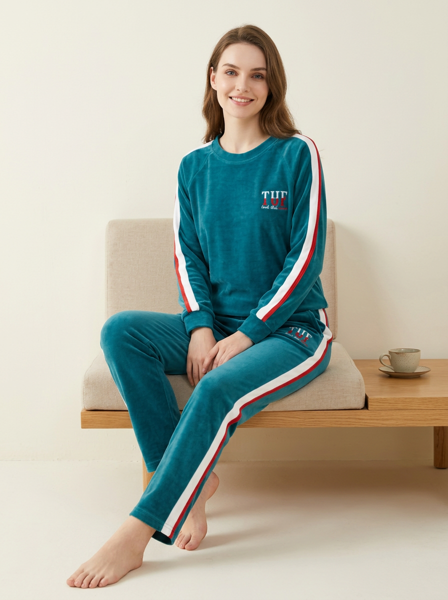 328 – Sporty Stripes Lounge Set