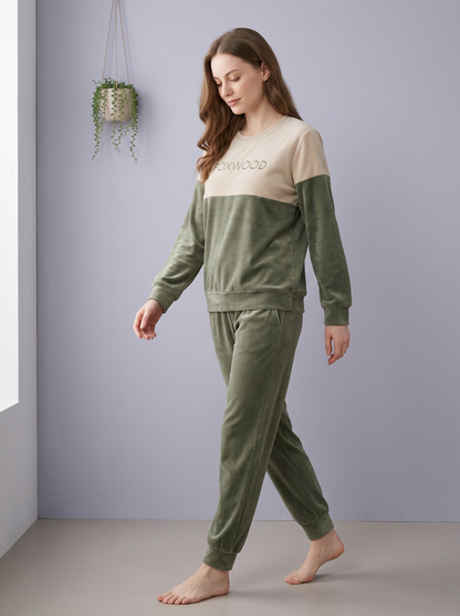327 – Cozy Colorblock Lounge Set