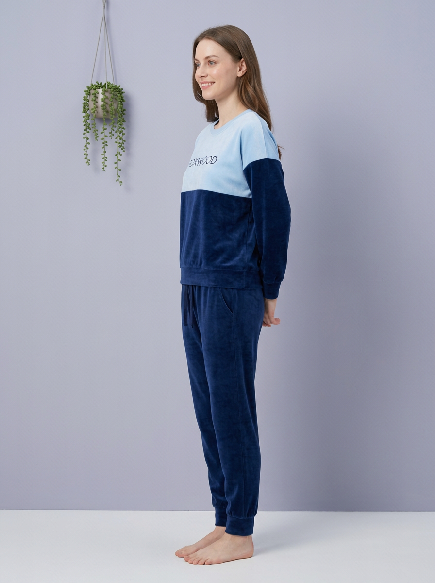 327 – Cozy Colorblock Lounge Set